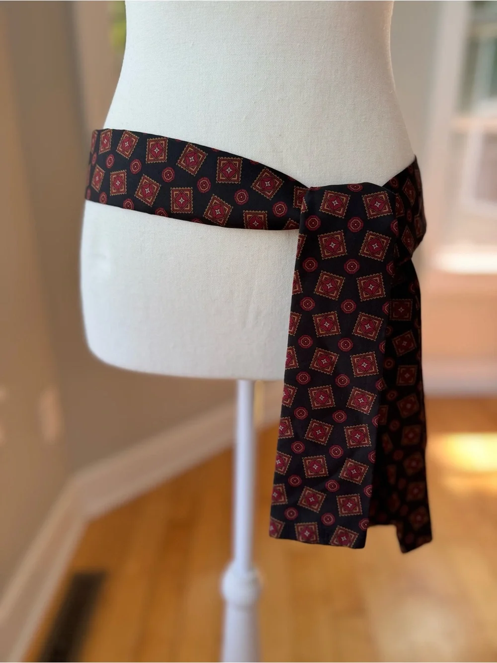 Vintage 60’s or 70’s Navy Red Geometric Scarf Tie Belt